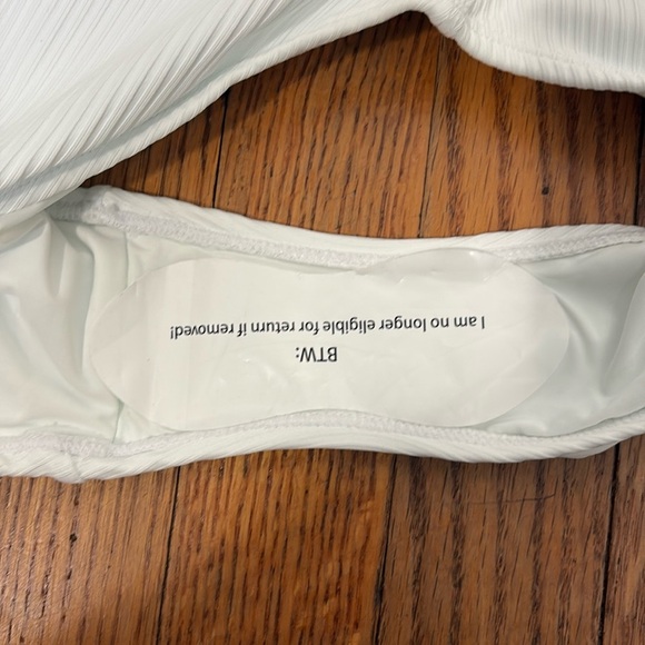 Andie Swim The Malibu One Piece LT Ribbed White size XS tall NWT flaw - Picture 7 of 8